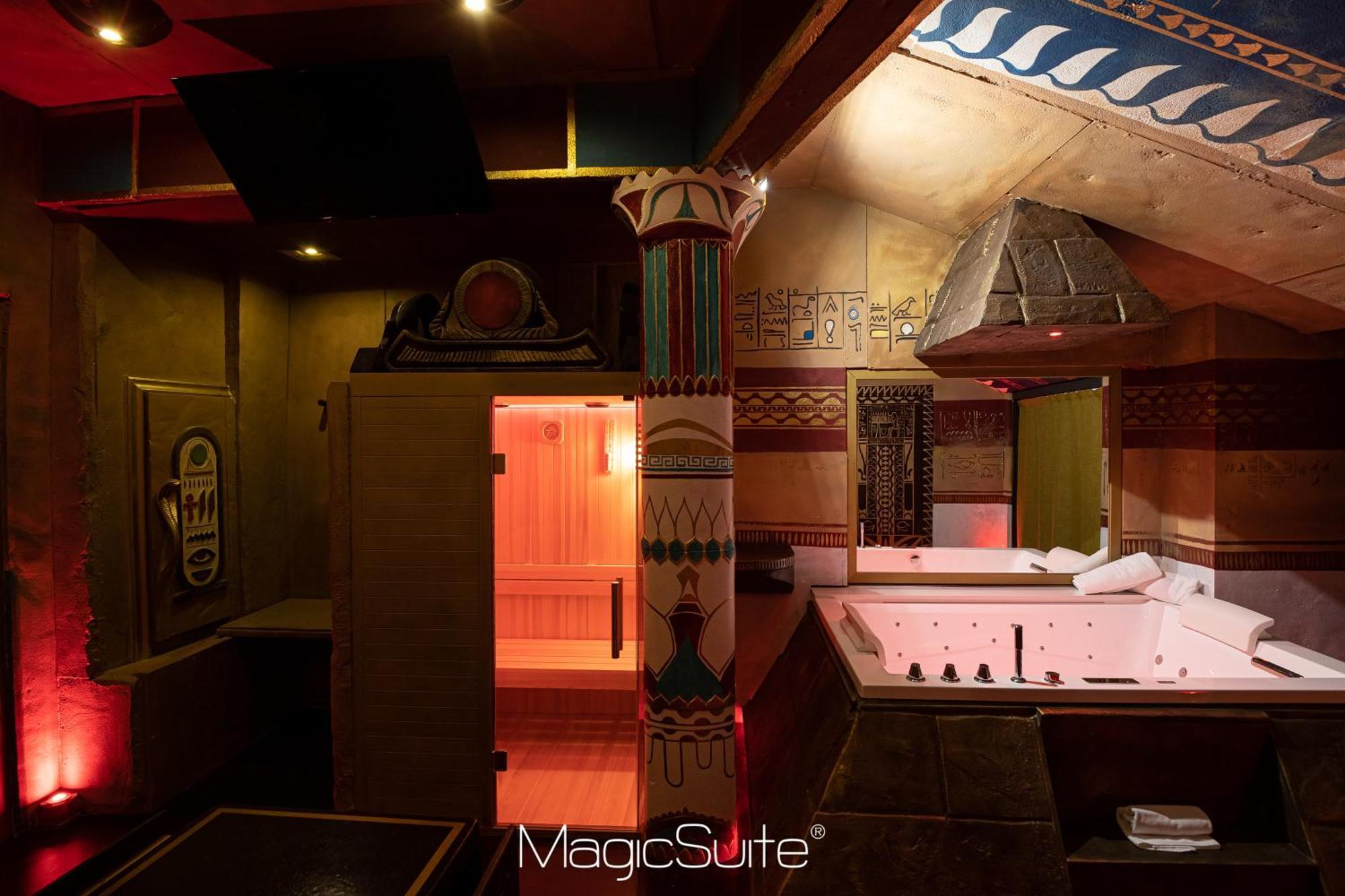Hotel Carosello Понтеканьяно Экстерьер фото