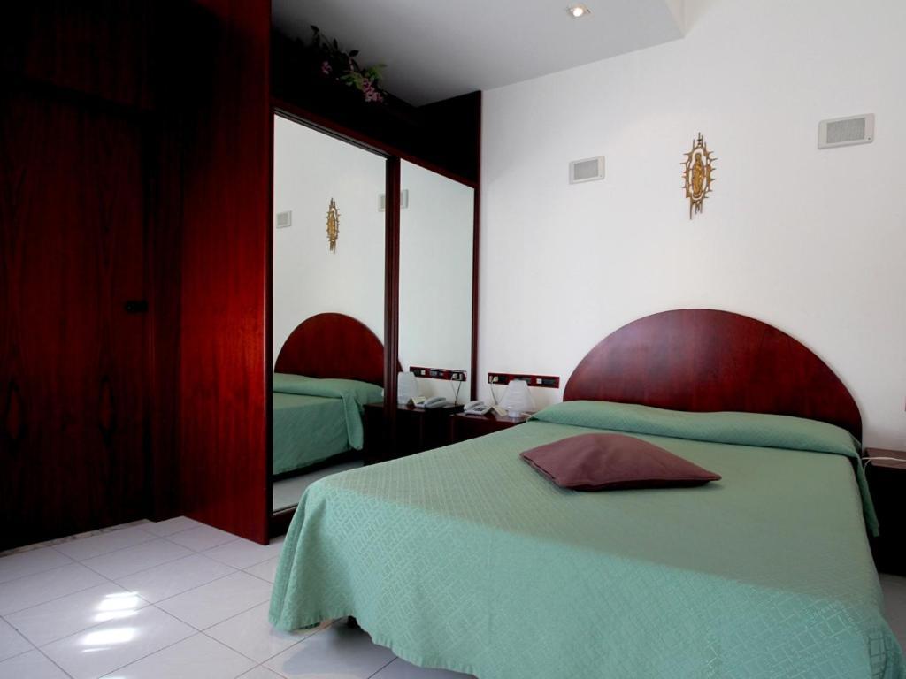 Hotel Carosello Понтеканьяно Экстерьер фото